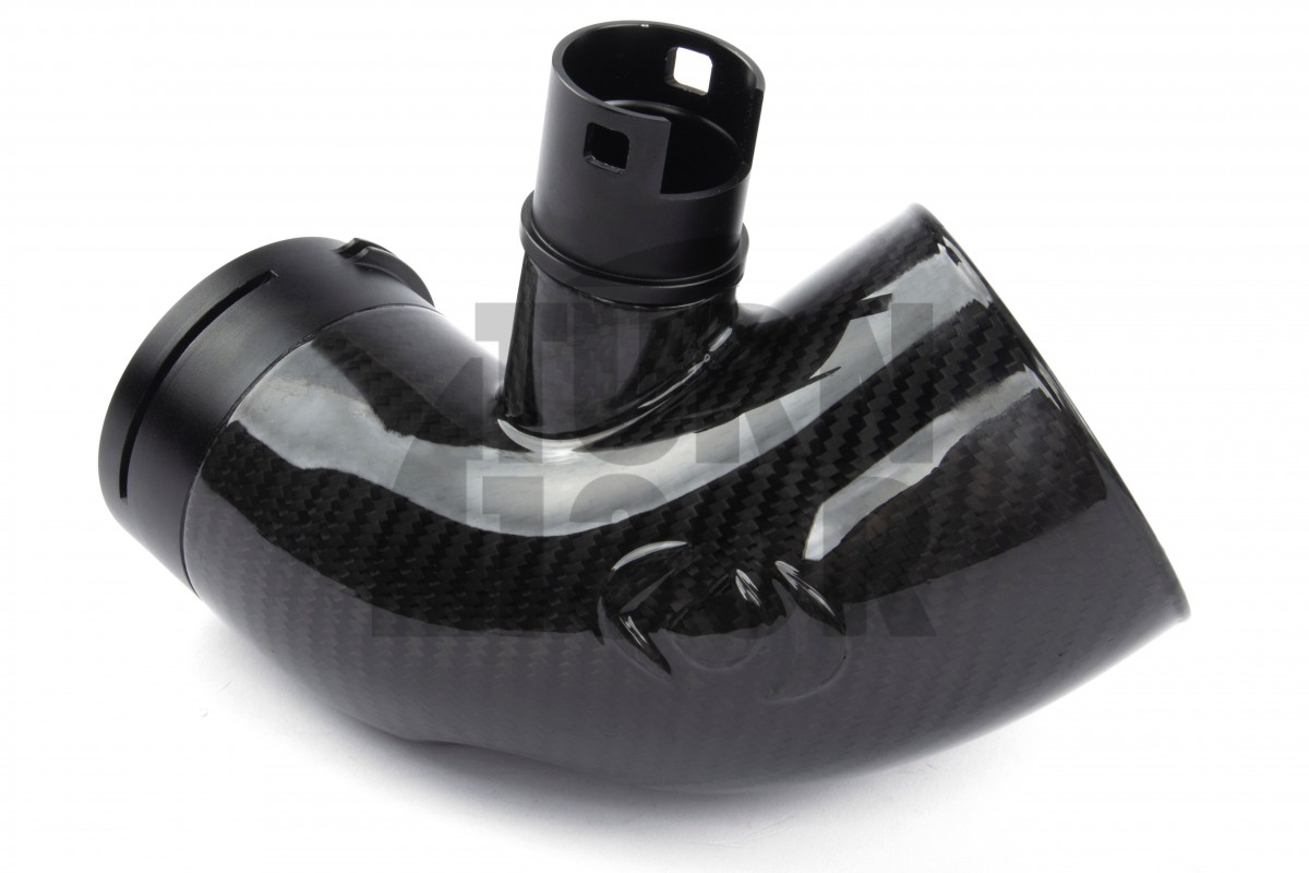 Dinan Carbon Fiber Turbo Inlet für BMW 140i, 240i, 340i, und 440i B58 Modelle.