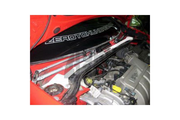 Ultra Racing Vordere obere Federbeinbrücke Renault Clio 3 RS