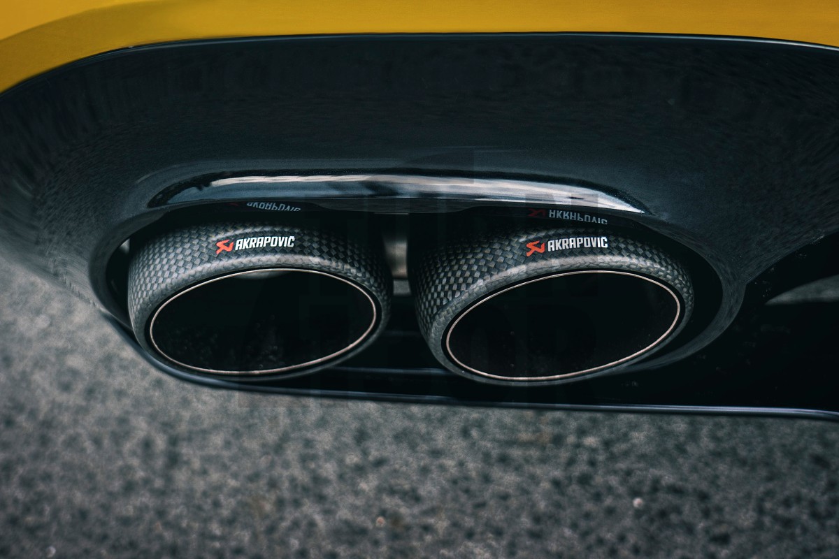 Akrapovic Evolution Auspuff für Mercedes Benz A35 AMG