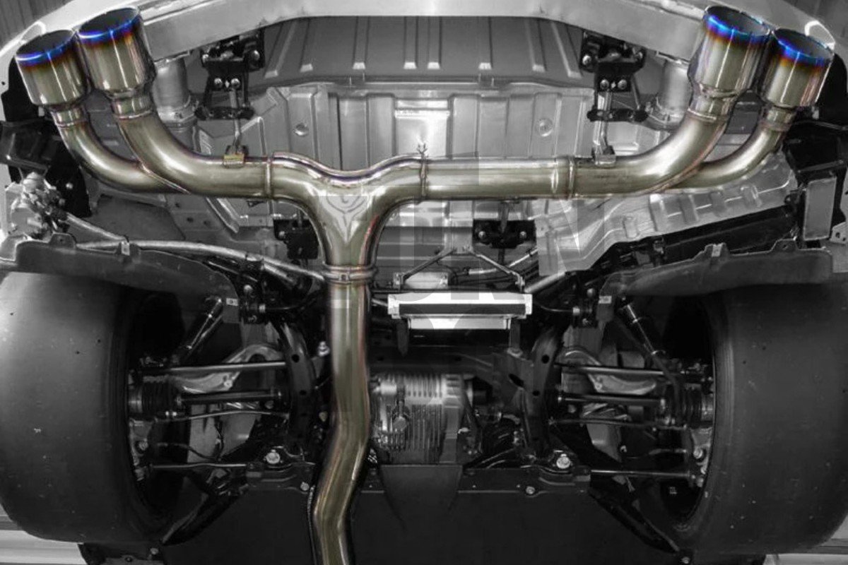 HKS Racing Schalldämpfer Katalysator Nissan R35 GTR HKS Racing Schalldämpfer Katalysator Nissan R35 GTR