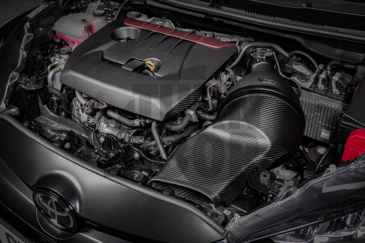 Eventuri Kohlefaser / Rote Kevlar Motorabdeckung für Toyota Yaris GR Eventuri Kohlefaser / Rote Kevlar Motorabdeckung für Toyota Yaris GR