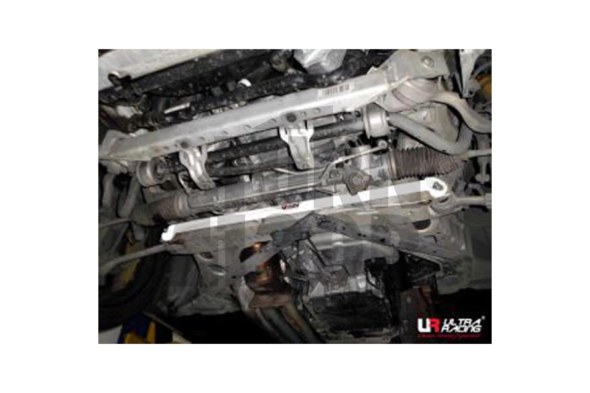 Ultra Racing Vordere untere Stange BMW 335i E92 Ultra Racing Vordere untere Stange BMW 335i E92