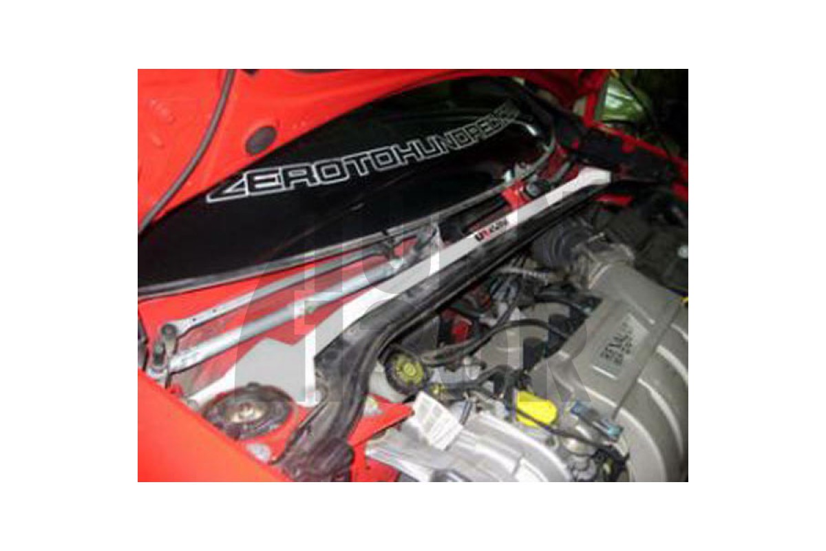 Ultra Racing Vordere obere Federbeinbrücke Renault Clio 3 RS Ultra Racing Vordere obere Federbeinbrücke Renault Clio 3 RS