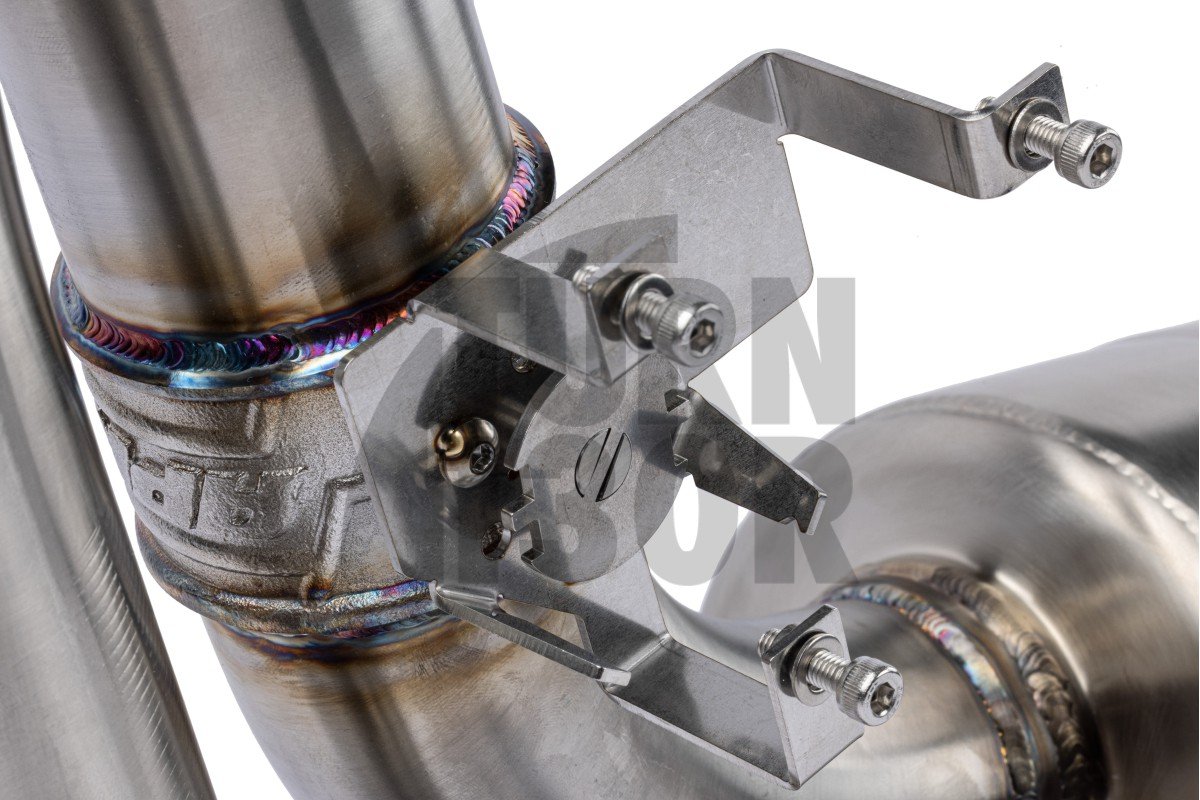 APRCatback Auspuffanlage Audi RS3 8Y Limousine APRCatback Auspuffanlage Audi RS3 8Y Limousine