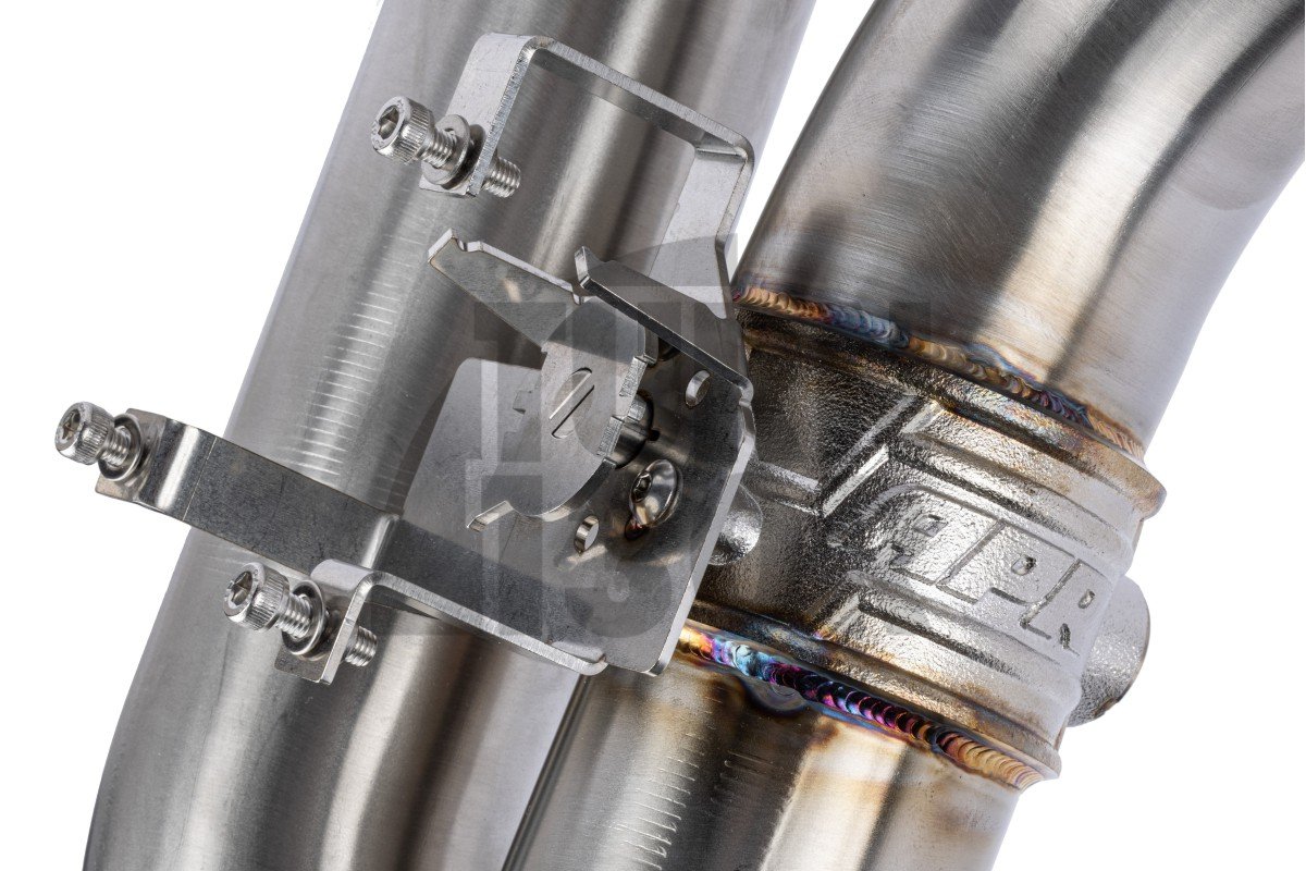 APRCatback Auspuffanlage Audi RS3 8Y Limousine APRCatback Auspuffanlage Audi RS3 8Y Limousine