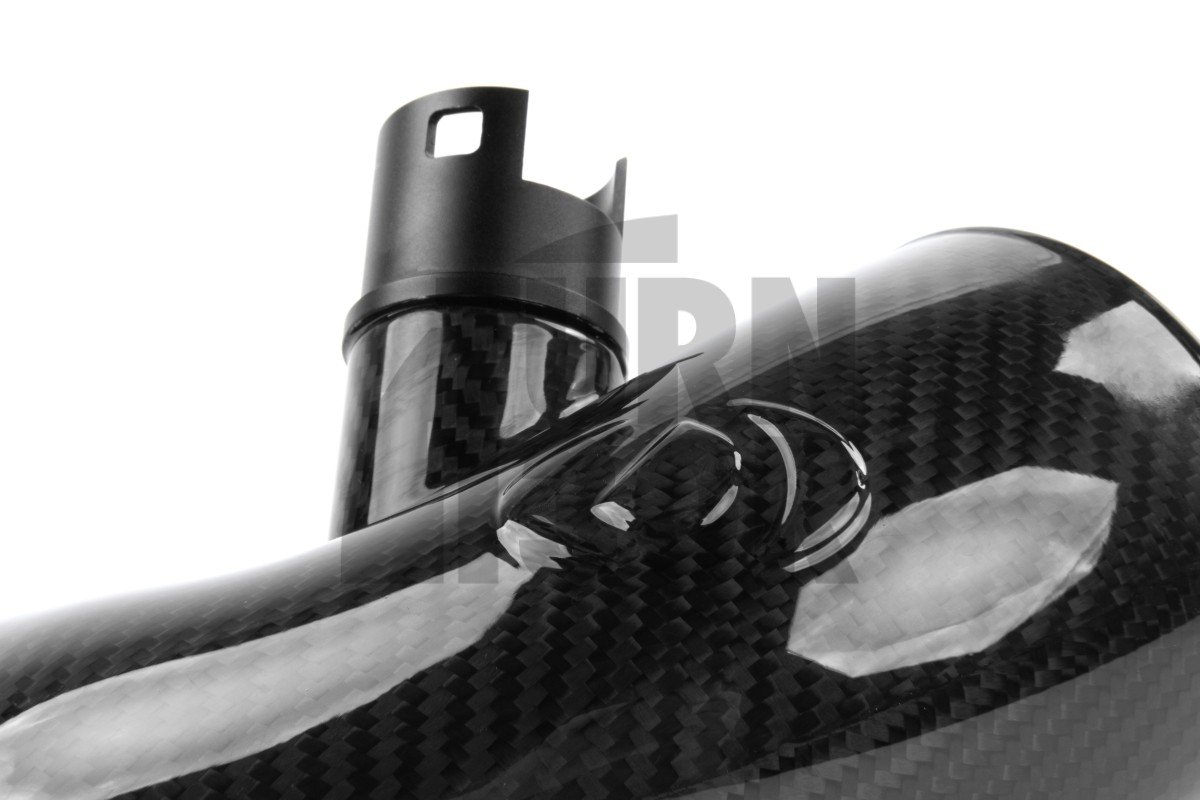Dinan Carbon Fiber Turbo Inlet für BMW 140i, 240i, 340i, und 440i B58 Modelle. Dinan Carbon Fiber Turbo Inlet für BMW 140i, 240i, 340i, und 440i B58 Modelle.