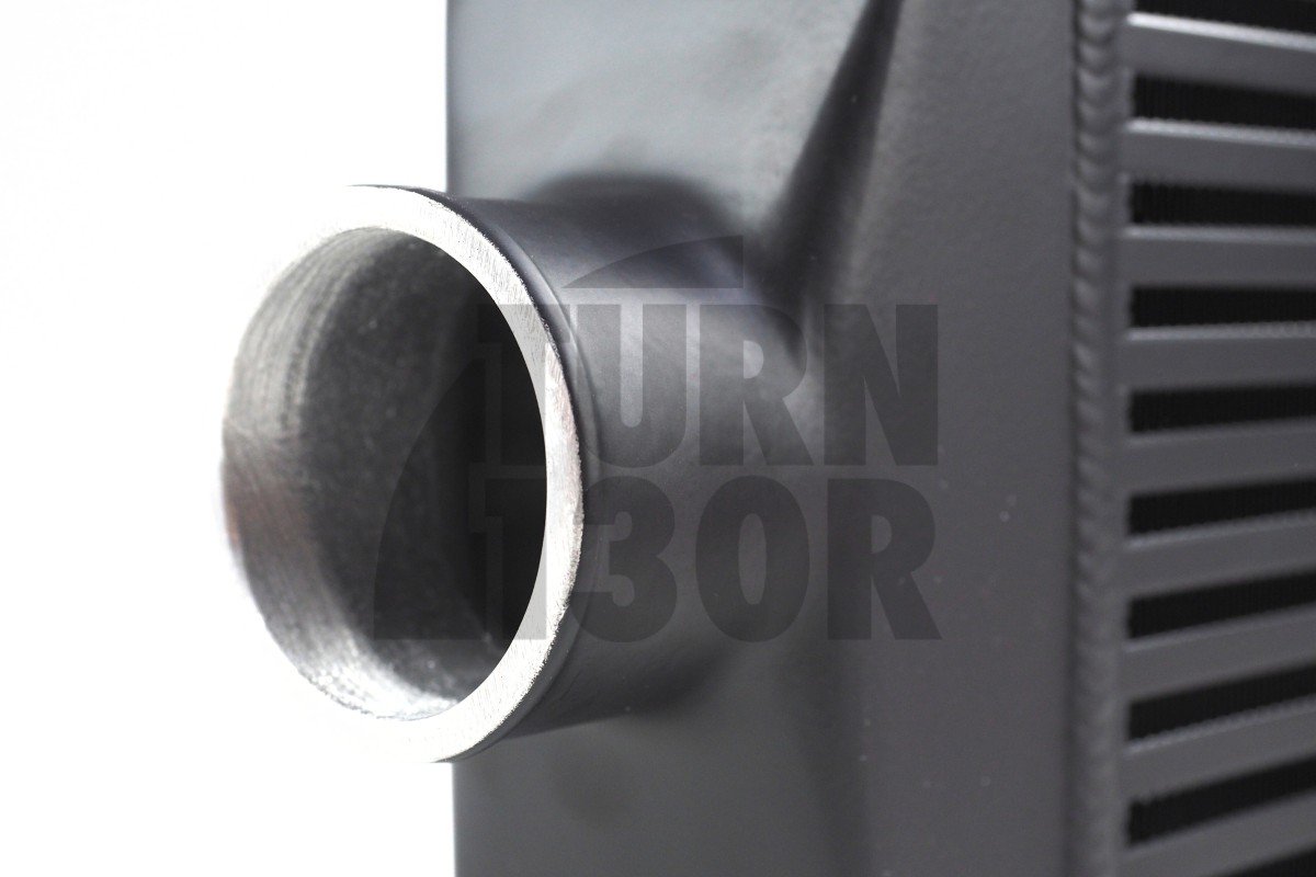 Mishimoto Universal Ladeluftkühler J-Line Schwarz Mishimoto Universal Ladeluftkühler J-Line Schwarz