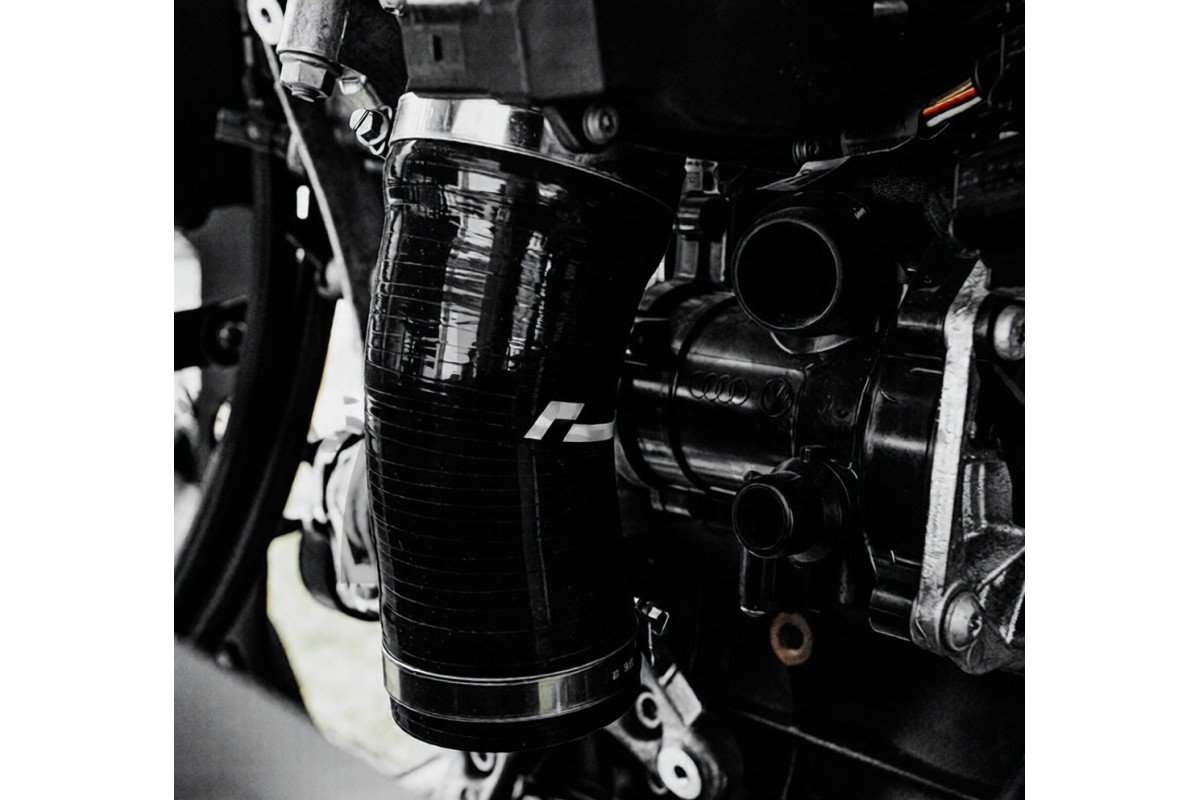 Racingline Silikon Turboladerschläuche S3 8Y / Golf 8 GTI / Golf 8 R 2.0 TFSI EA888.4