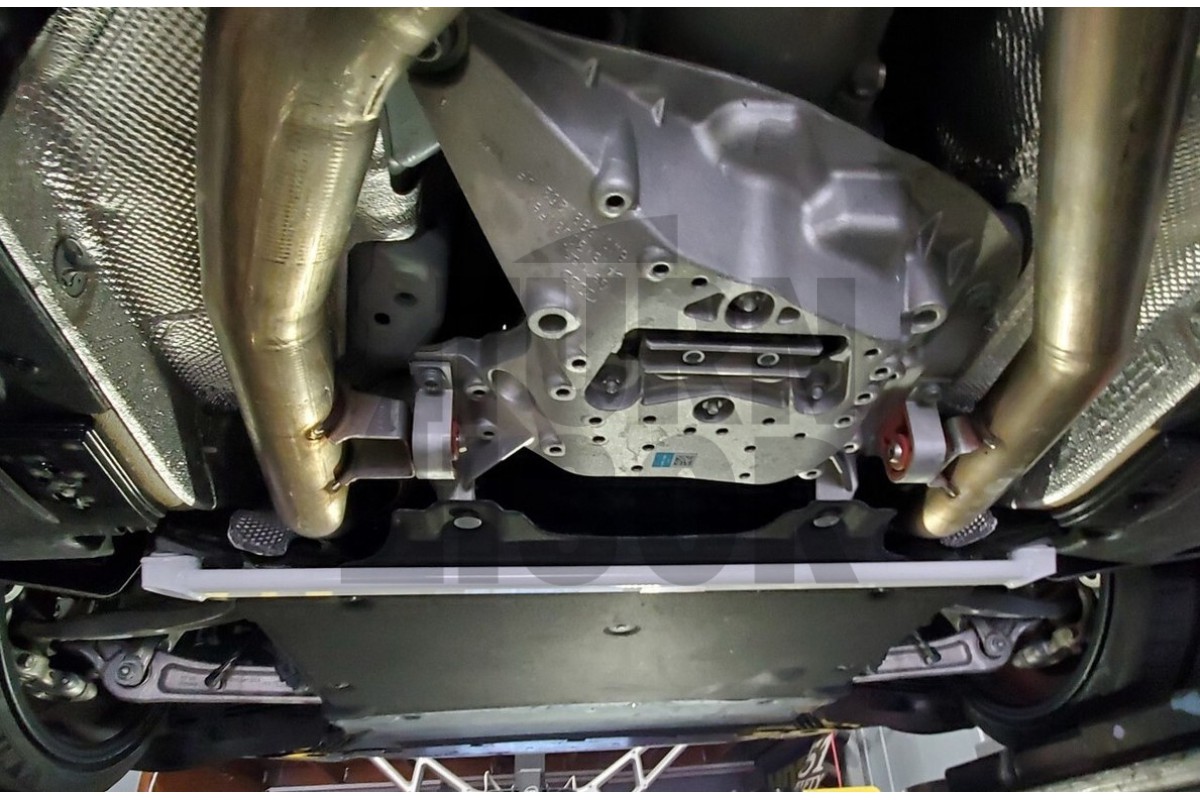 Ultra Racing Unterzug vorne Audi A4 B9 / S4 B9