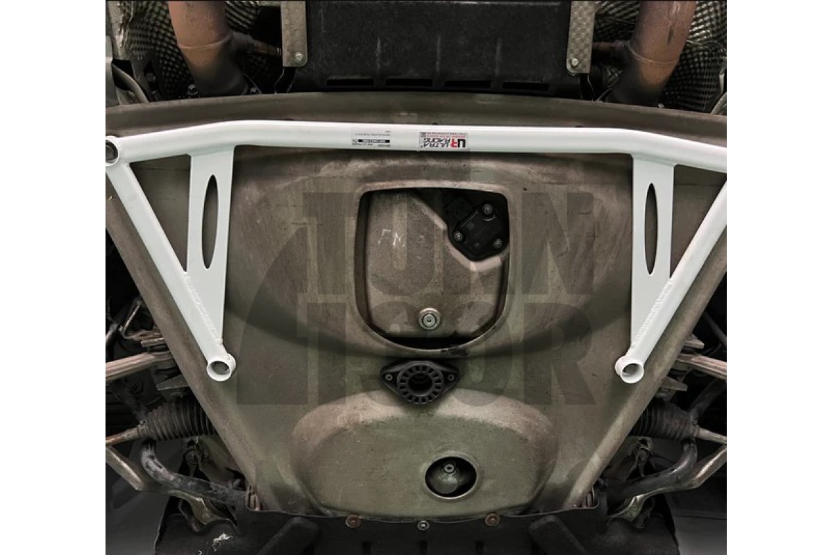 Ultra Racing 4 Punkt Hilfsrahmenstrebe vorne BMW M3 E9x