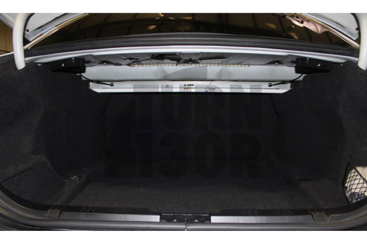 Ultra Racing Obere Federbeinbrücke hinten BMW M5 E60