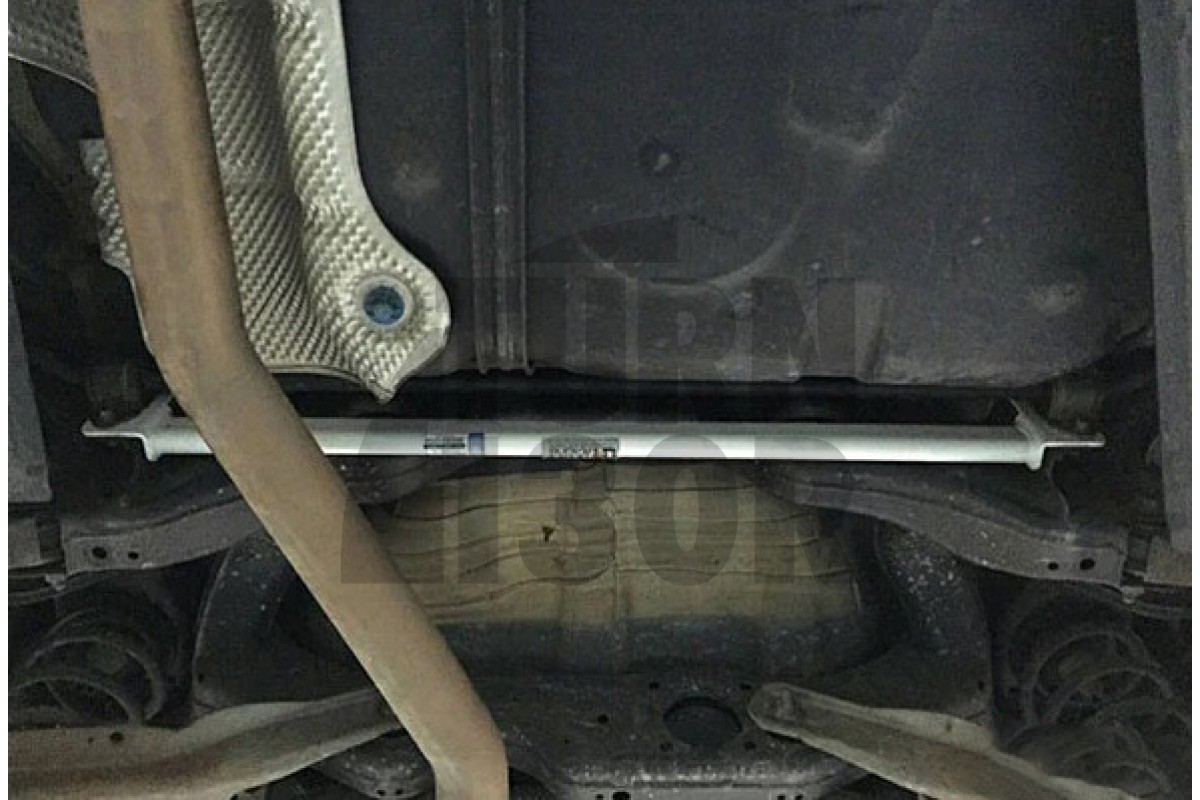 Ultra Racing Unterzug hinten Mercedes A45 AMG W176