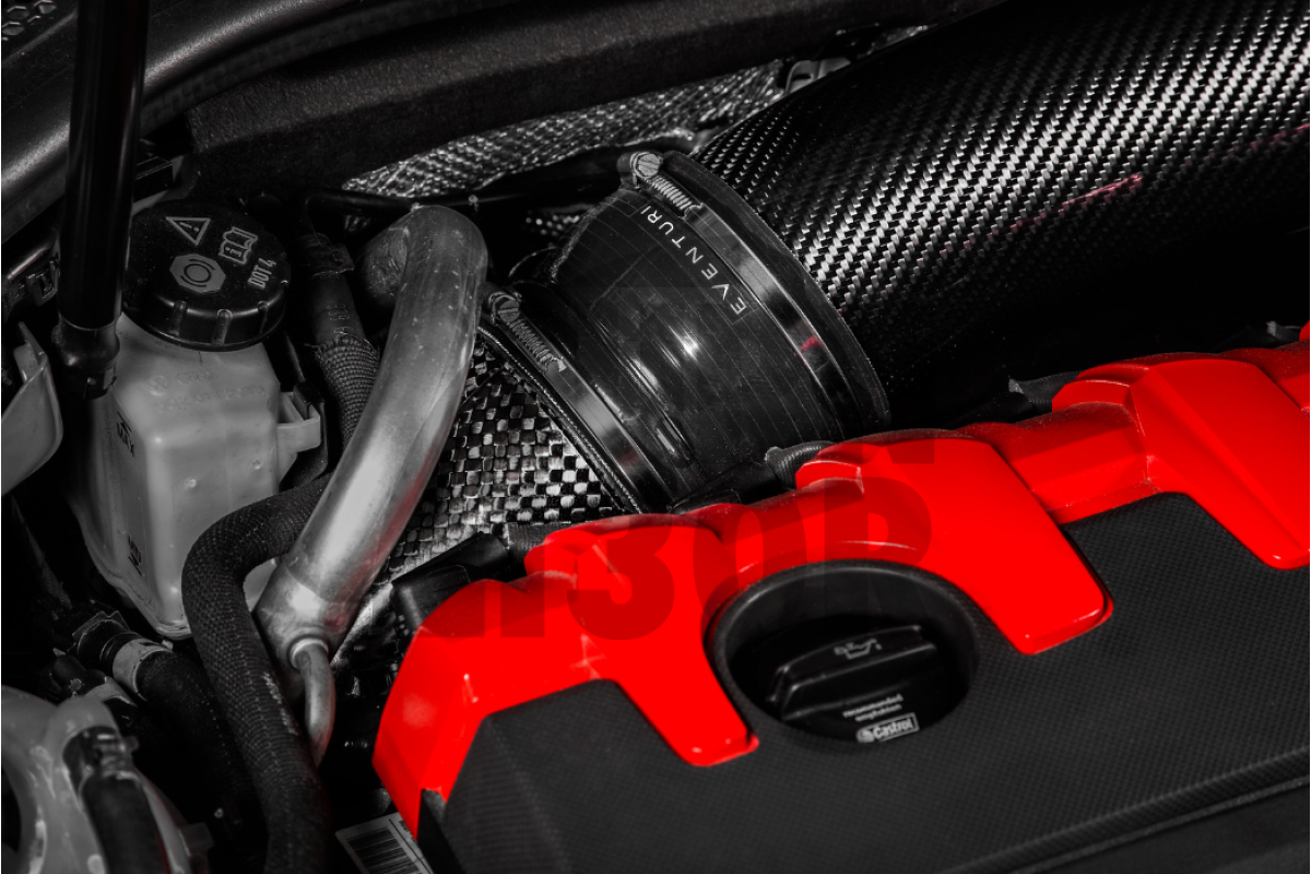 Eventuri Carbon Turboeinlass für Audi RS3 8V.5 / TTRS 8S mit TTE 625 / TTE 700 Turboflansch Eventuri Carbon Turboeinlass für Audi RS3 8V.5 / TTRS 8S mit TTE 625 / TTE 700 Turboflansch